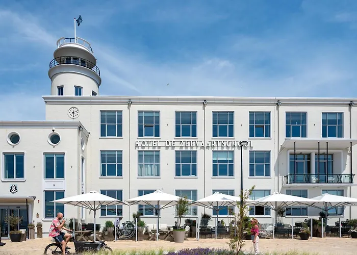 Hotel De Zeevaartschool